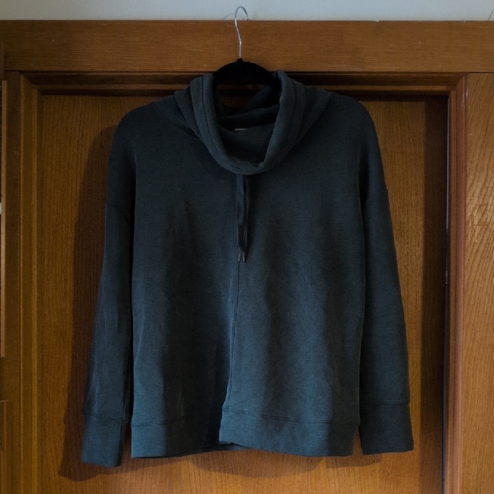 Cable & Gauge Men's Charcoal Turtleneck Sweater